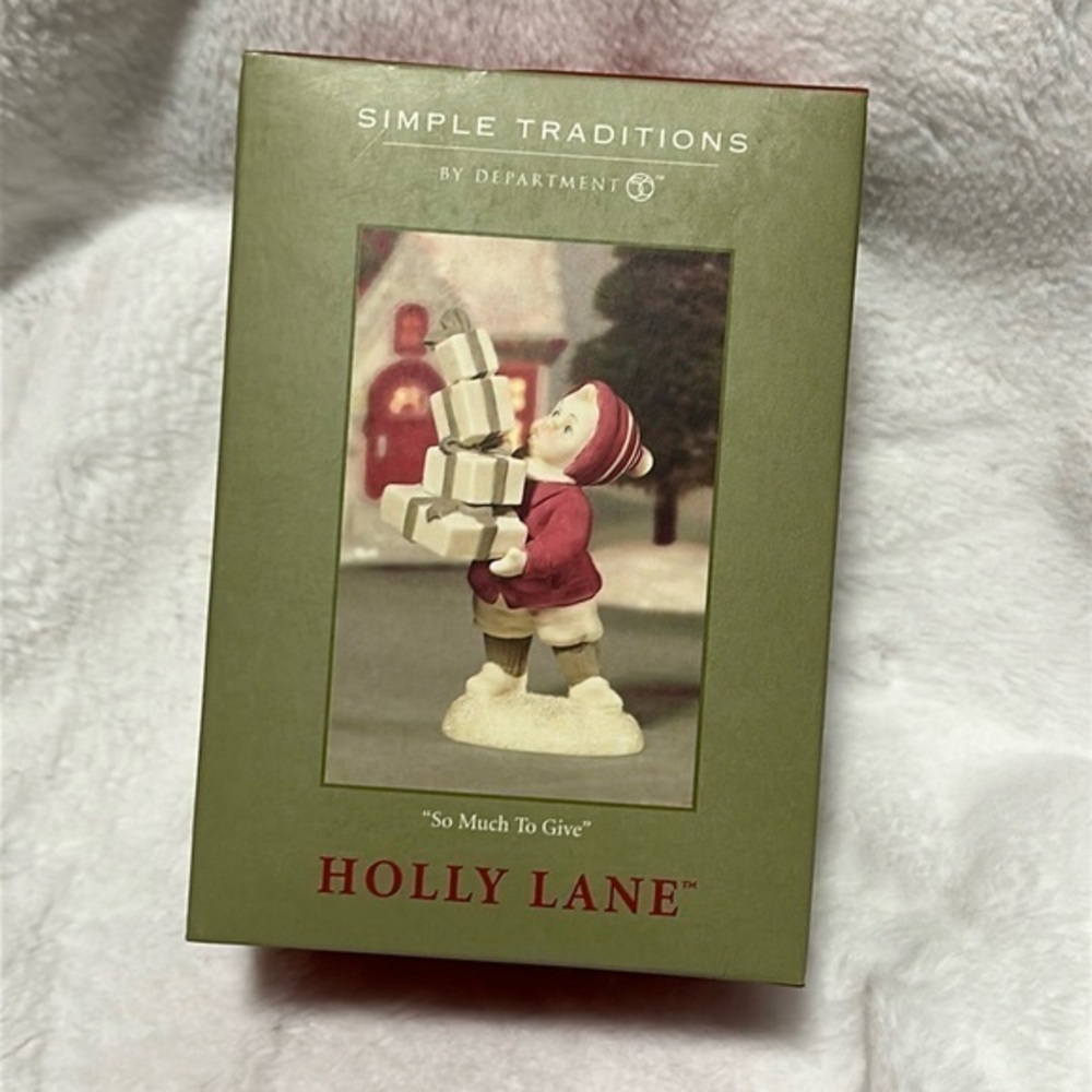 Department 56 Simple Traditions Holly Lane "So Much to Give" Retired Figurine
